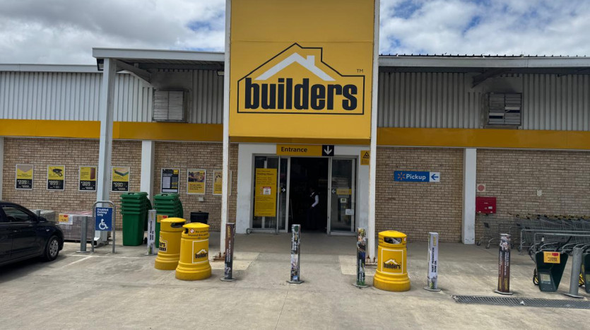 National Store in Prime Location Property Images