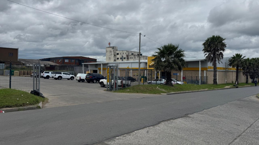 National Store in Prime Location Property Images