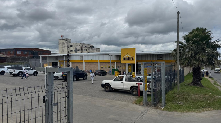National Store in Prime Location Property Images