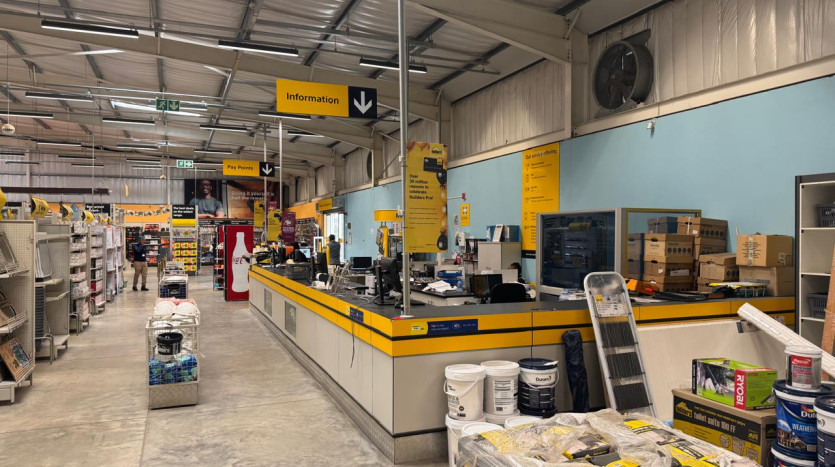 National Store in Prime Location Property Images