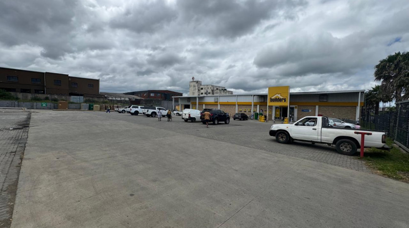 National Store in Prime Location Property Images
