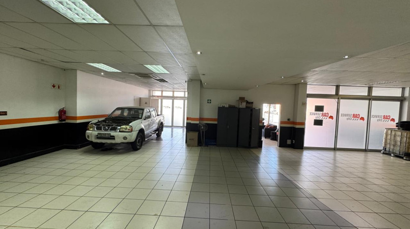 Centrally Located Showroom Property Images