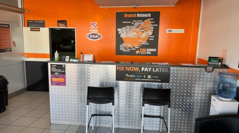 Centrally Located Showroom Property Images
