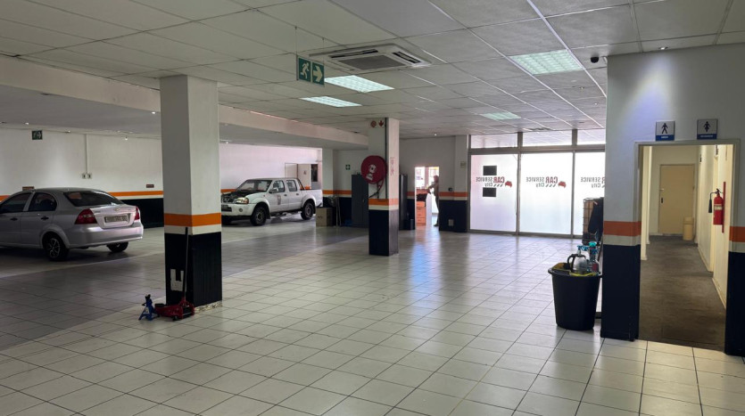 Centrally Located Showroom Property Images