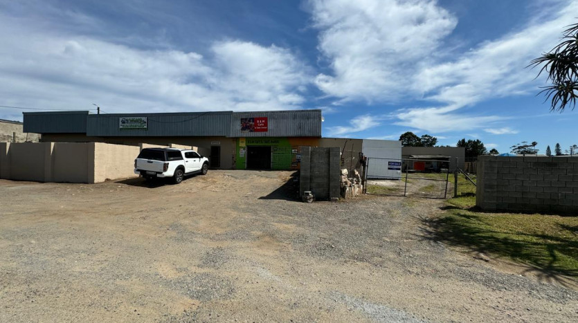 Prime Trading Location with High Visibility, East London Property Lead Image