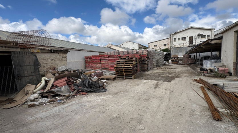 CBD Retail & Commercial Investment Property Images