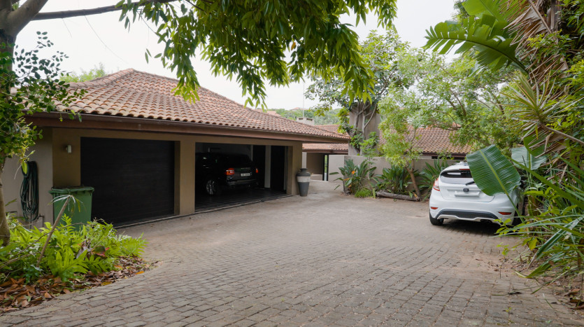 Exquisite Coastal Retreat in Prestigious Zimbali Estate Property Images