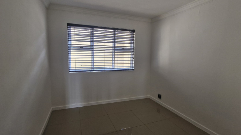 PORTFOLIO DISPOSAL: La Mercy Beach Apartment in Walking Distance to the Indian Ocean Property Images
