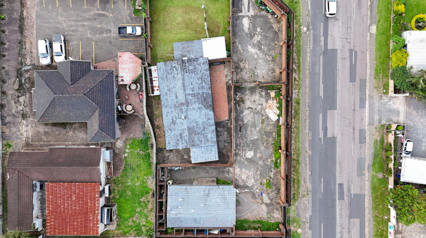 Exceptional Value Awaiting You – Re-Development Property On Auction Property Images