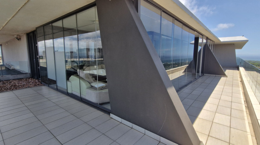 Luxury Penthouse with Indian Ocean Views Property Images