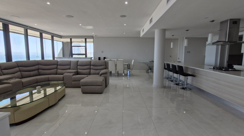 Luxury Penthouse with Indian Ocean Views Property Images
