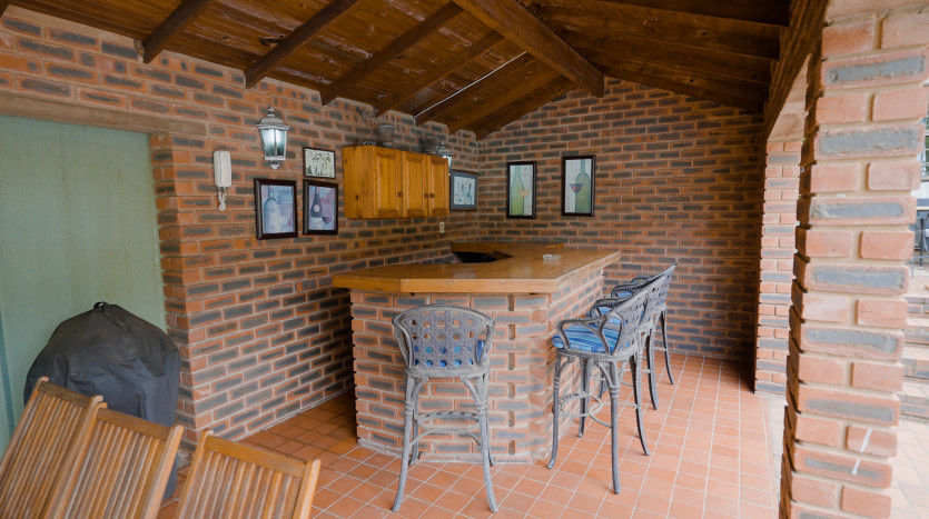 Centrally Located Umhlanga Guesthouse Property Images