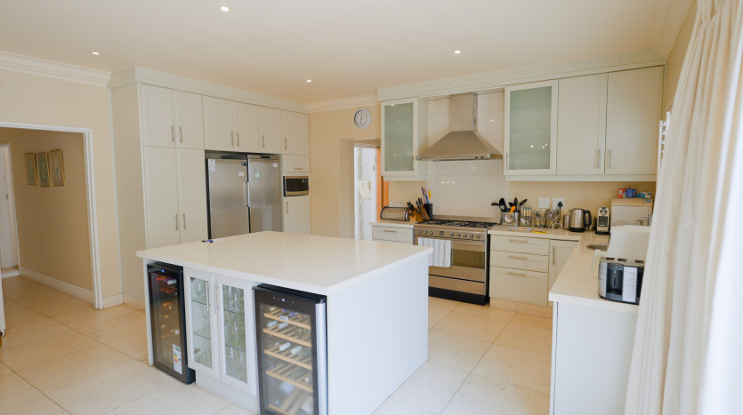 Centrally Located Umhlanga Guesthouse Property Images