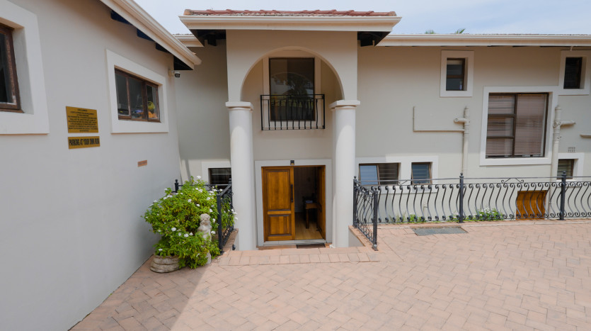 Centrally Located Umhlanga Guesthouse Property Images