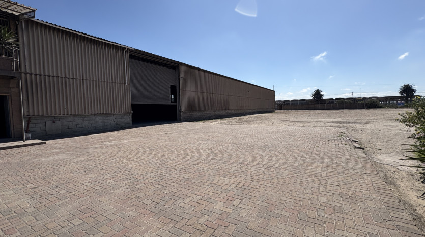 Large Industrial Site, Strategic Location and Open Yard – Ideal for Expansion Property Images