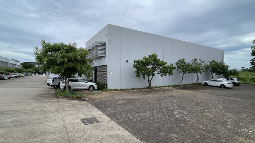 Premium Industrial Building in Umhlanga Property Images