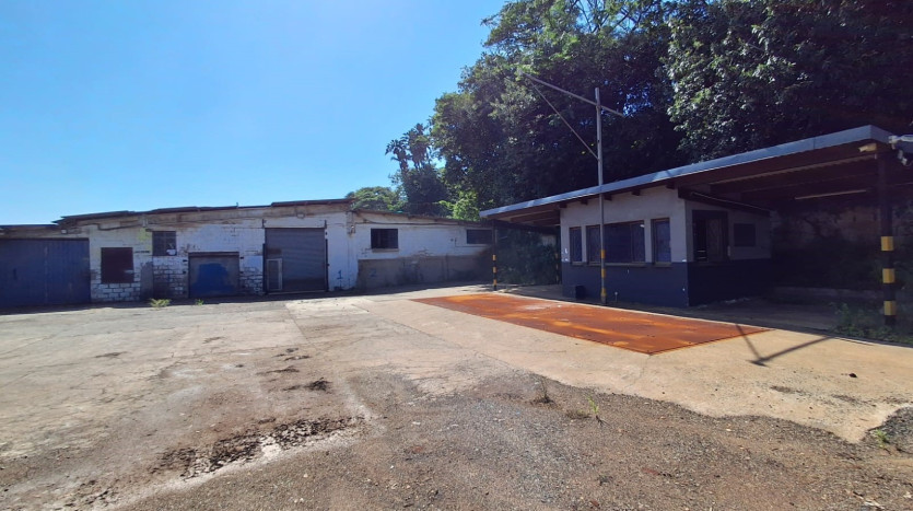 Versatile Industrial Property in Margate Property Lead Image