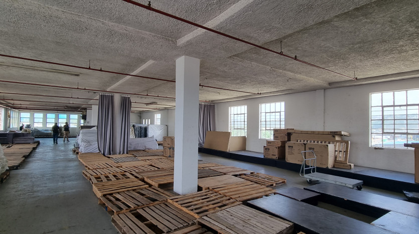 Industrial Warehouse In Springfield Park Property Images