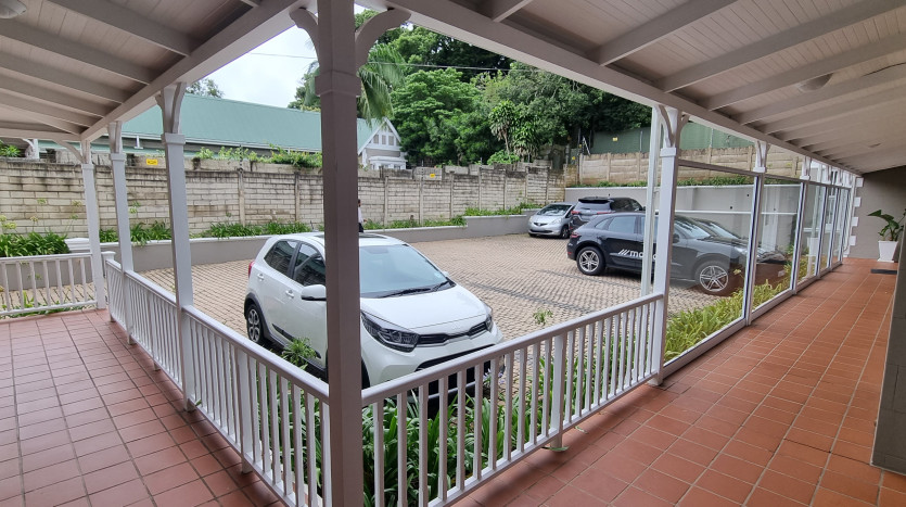 Prime Commercial Gem in the Heart of Florida Road Property Images