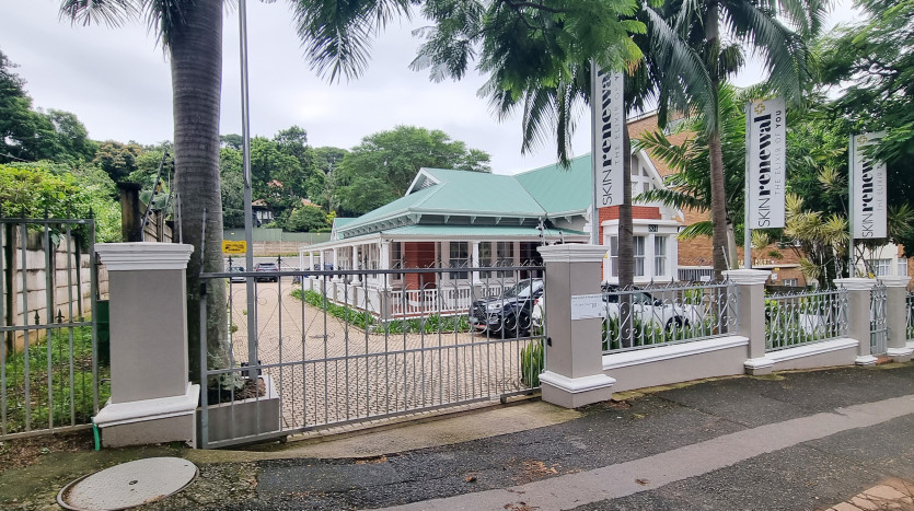 Prime Commercial Gem in the Heart of Florida Road Property Images