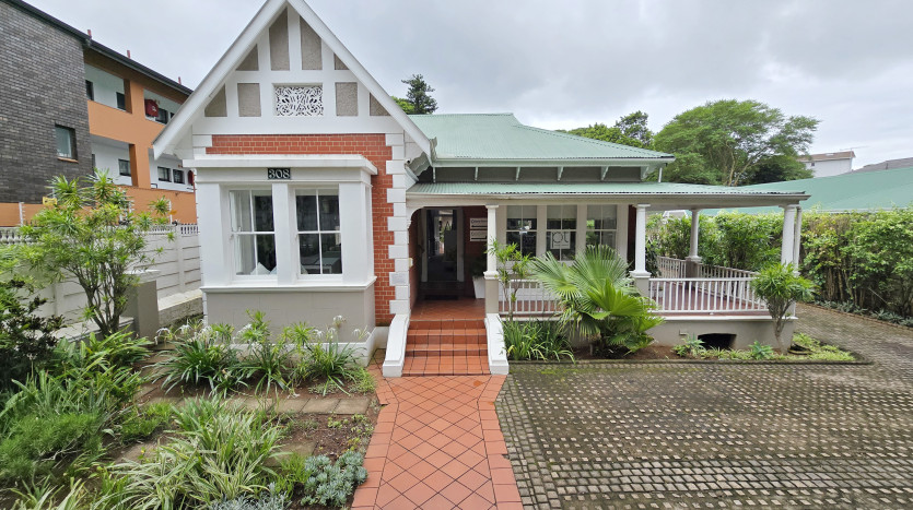 Exceptional Commercial Property in the Heart of Florida Road Property Images