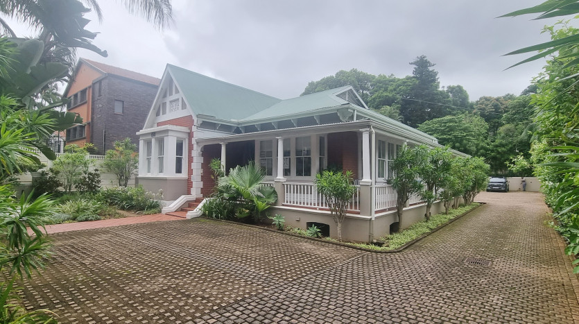 Exceptional Commercial Property in the Heart of Florida Road Property Images