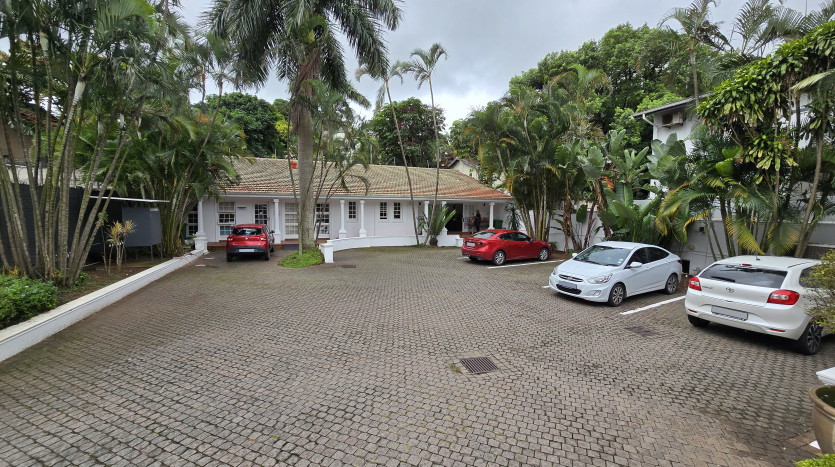 Spacious Commercial Property in Florida Road Property Images