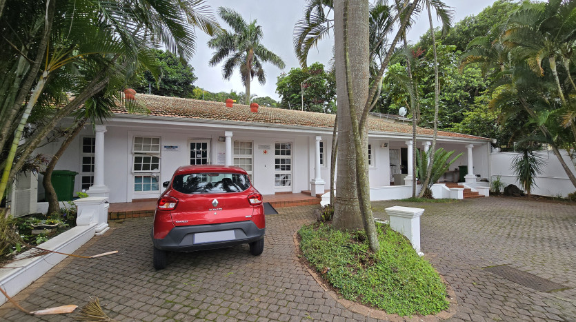 Spacious Commercial Property in Florida Road Property Images