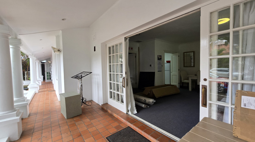 Spacious Commercial Property in Florida Road Property Images