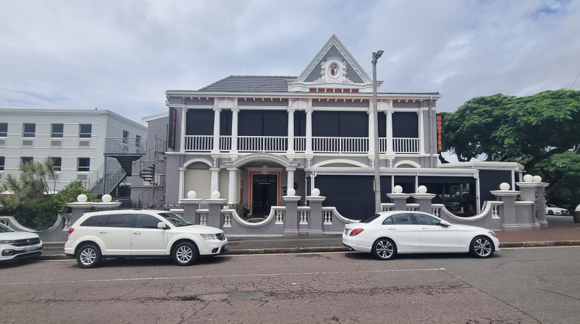 Iconic Commercial Properties on Florida Road Property Images