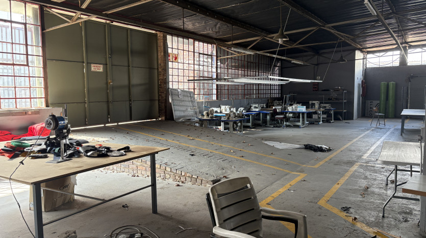Well Positioned Manufacturing & Distribution Facility Property Images