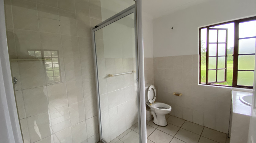 Elegant 4 Bedroom Home in Camelot Estate Property Images