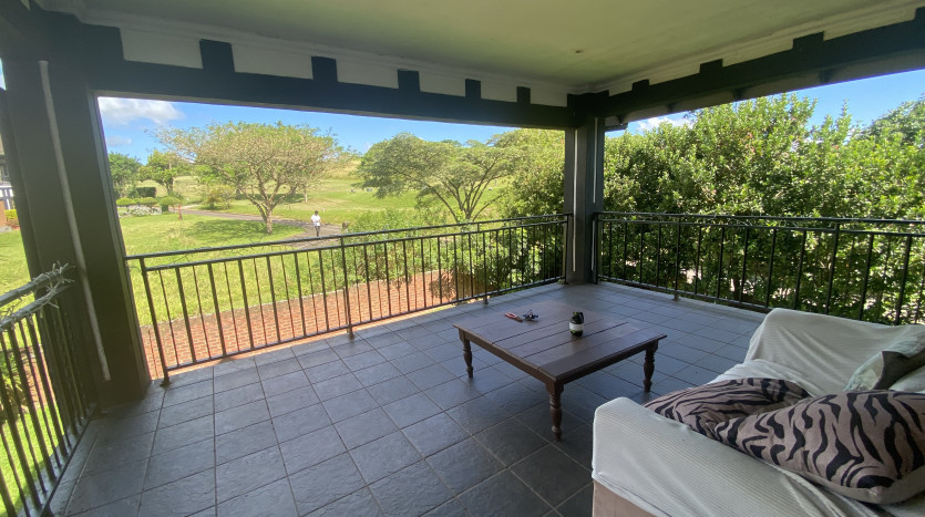 Elegant 4 Bedroom Home in Camelot Estate Property Images