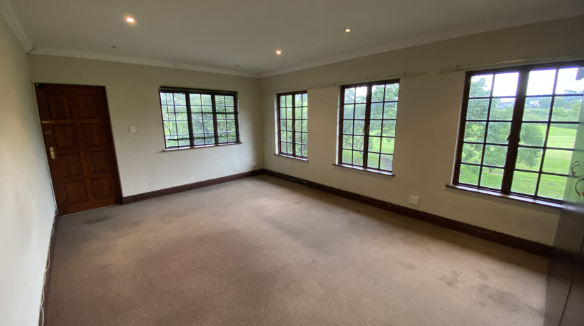 Elegant 4 Bedroom Home in Camelot Estate Property Images