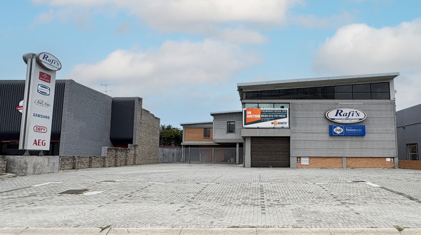 Prominent Retail Site – Newton Park Property Images