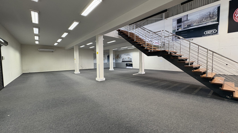 Prominent Retail Site – Newton Park Property Images