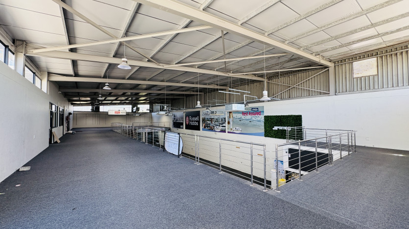Prominent Retail Site – Newton Park Property Images