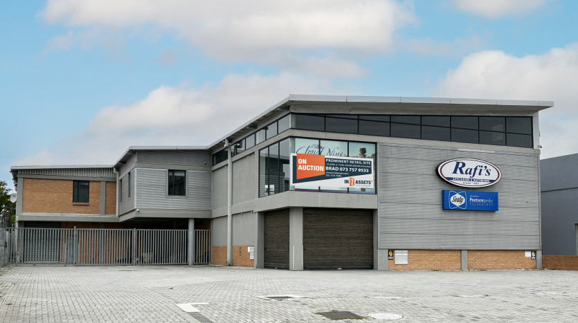 Prominent Retail Site – Newton Park Property Lead Image