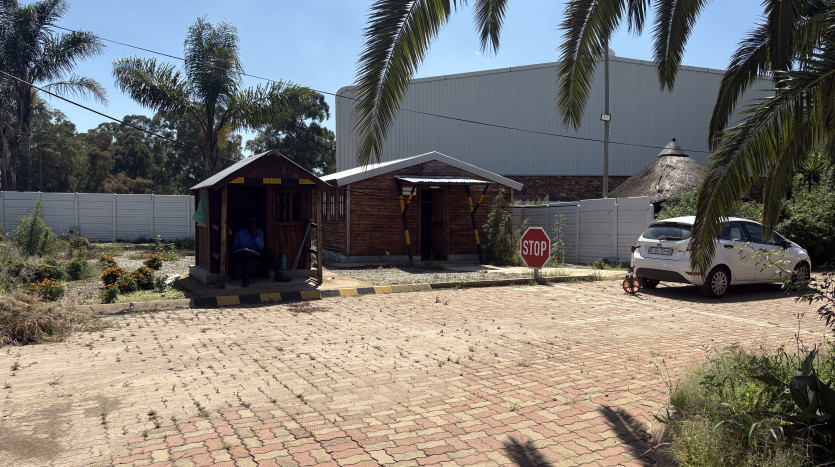 Well Positioned Yard and Workshop Near OR Tambo International Property Images