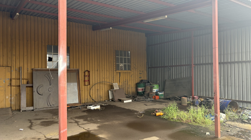 Large Industrial Yard with Warehouse and Workshop Property Images
