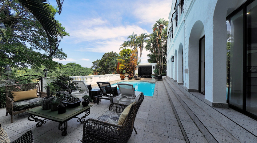 Opulent Home Overlooking Beachwood Country Club & Indian Ocean Property Images