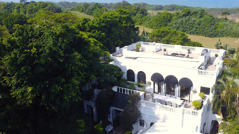 Opulent Home Overlooking Beachwood Country Club & Indian Ocean Property Images
