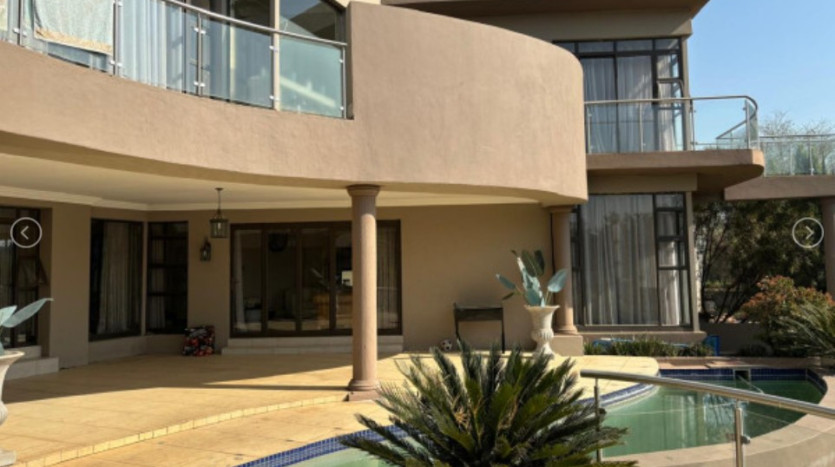 INSOLVENT ESTATE: 6 Bedroom Luxury Home in Blue Valley Golf Estate, Centurion Property Images