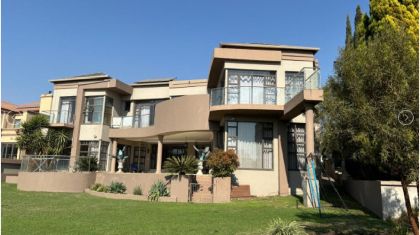 INSOLVENT ESTATE: 6 Bedroom Luxury Home in Blue Valley Golf Estate, Centurion Property Lead Image