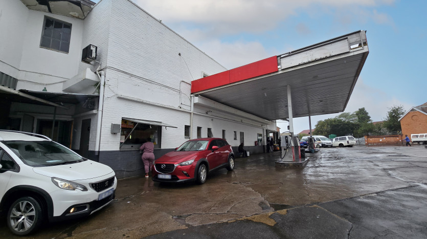 Potential for Owner/Operator Service Station Property Images
