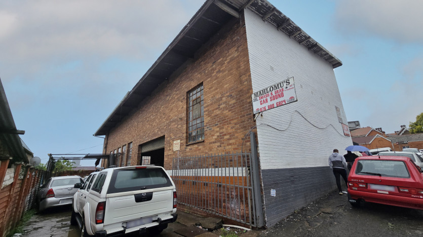 Potential for Owner/Operator Service Station Property Images