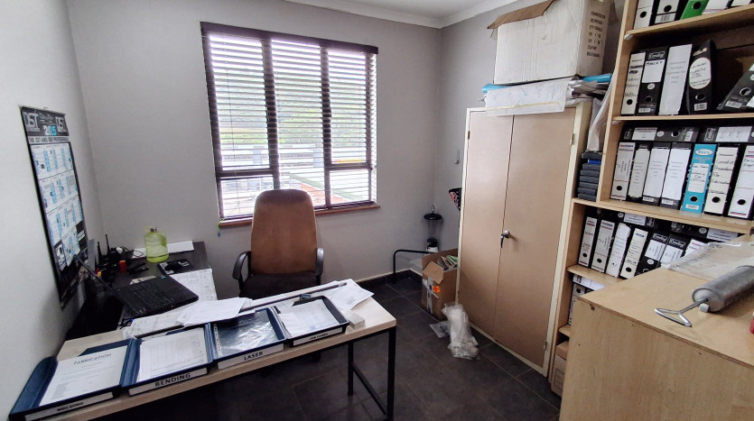 Tenanted Mini Factories In Briardene Property Images