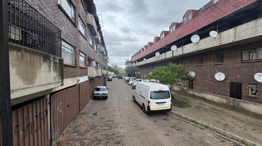 2 Accommodation Blocks with 32 Flats, Umtata, Eastern Cape Property Images