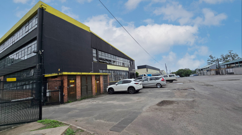 Premium Industrial Building in Pinetown Property Images