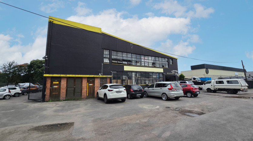 Premium Industrial Building in Pinetown Property Images